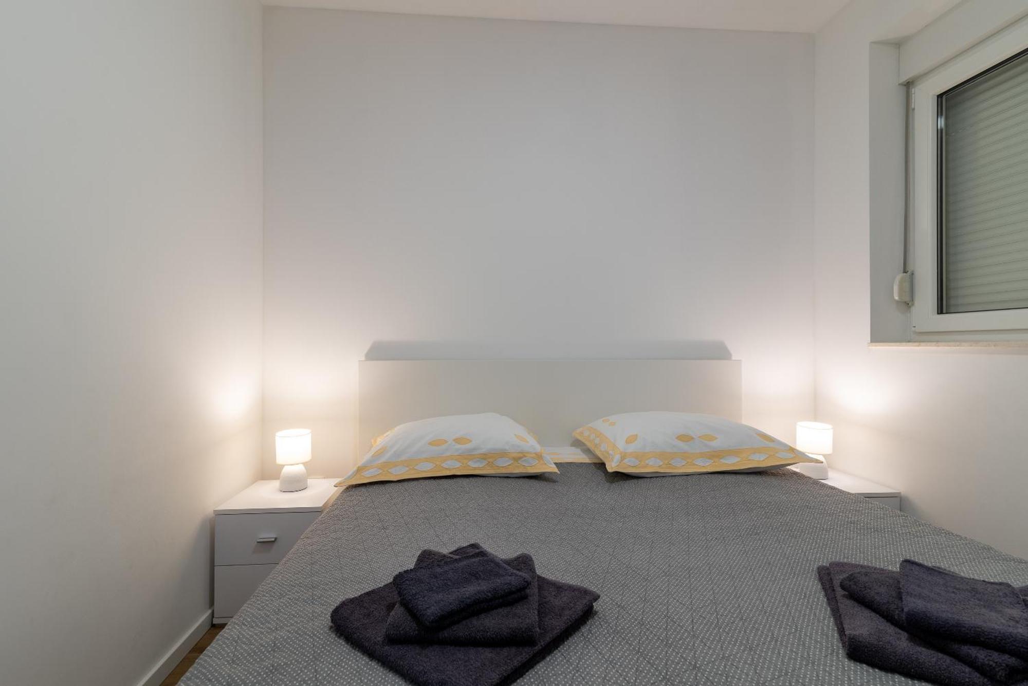 Apartman Dino Trogir Buitenkant foto