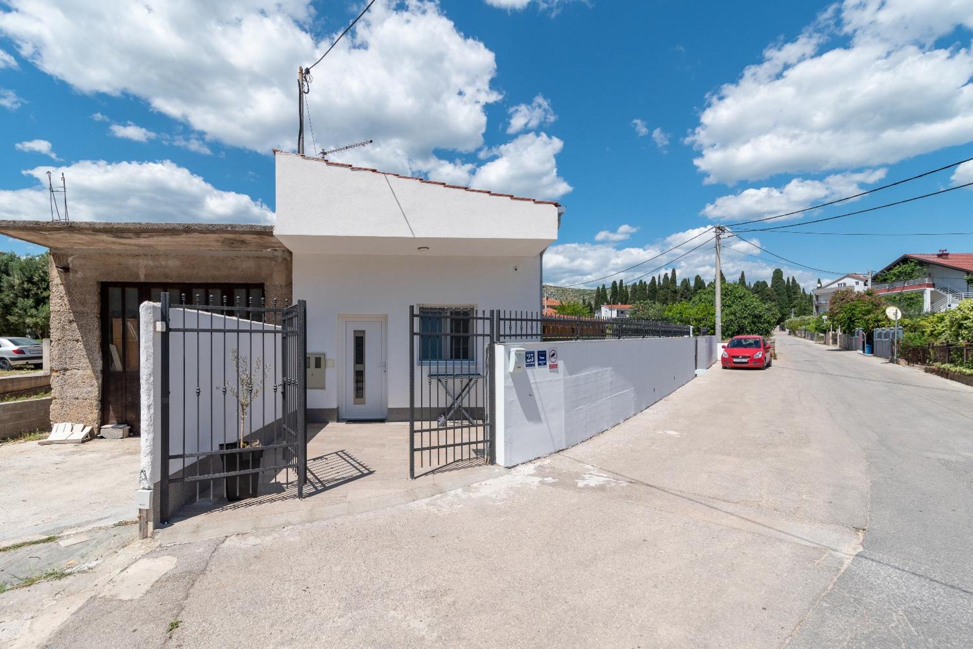 Apartman Dino Trogir Buitenkant foto