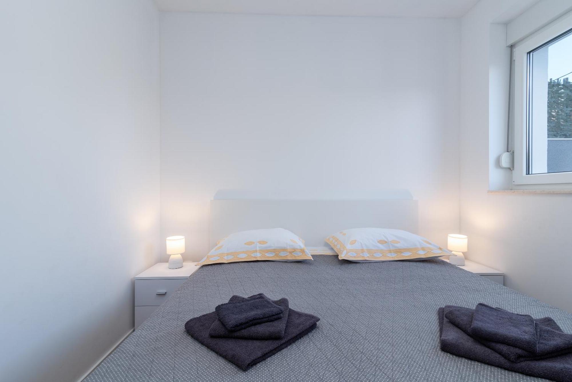 Apartman Dino Trogir Buitenkant foto
